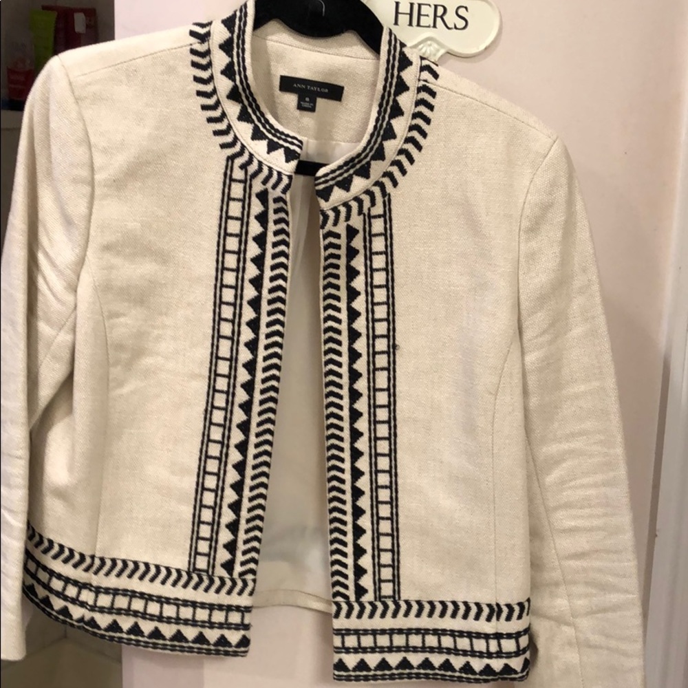 Ann Taylor Ivory & Black Patterned Linen  Blazer Professional, social or holiday